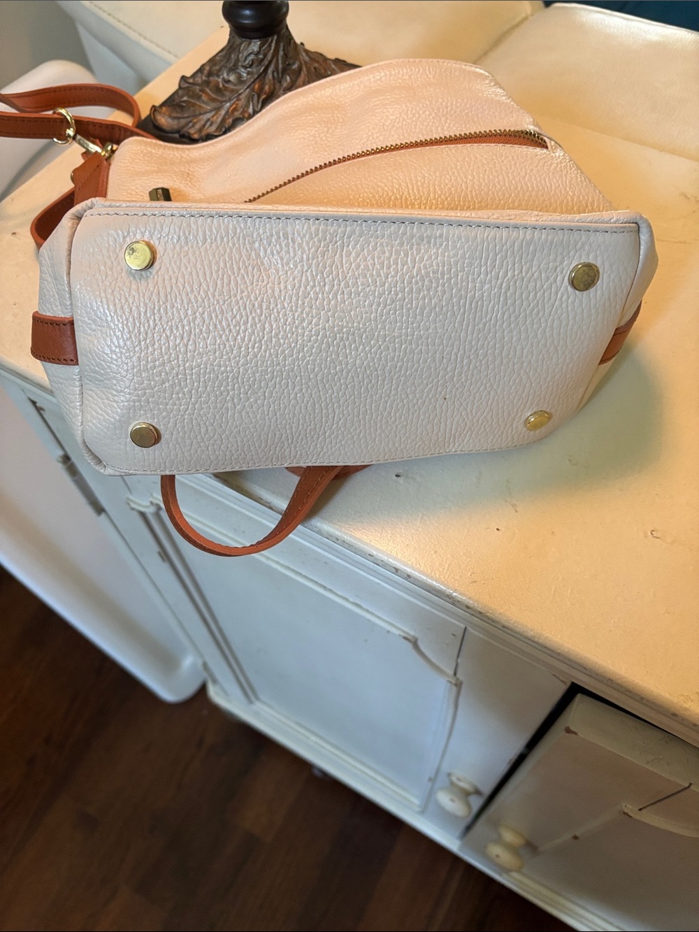 Valentina White Leather Shoulder Bag with Brown Trim - Picture 5 of 9